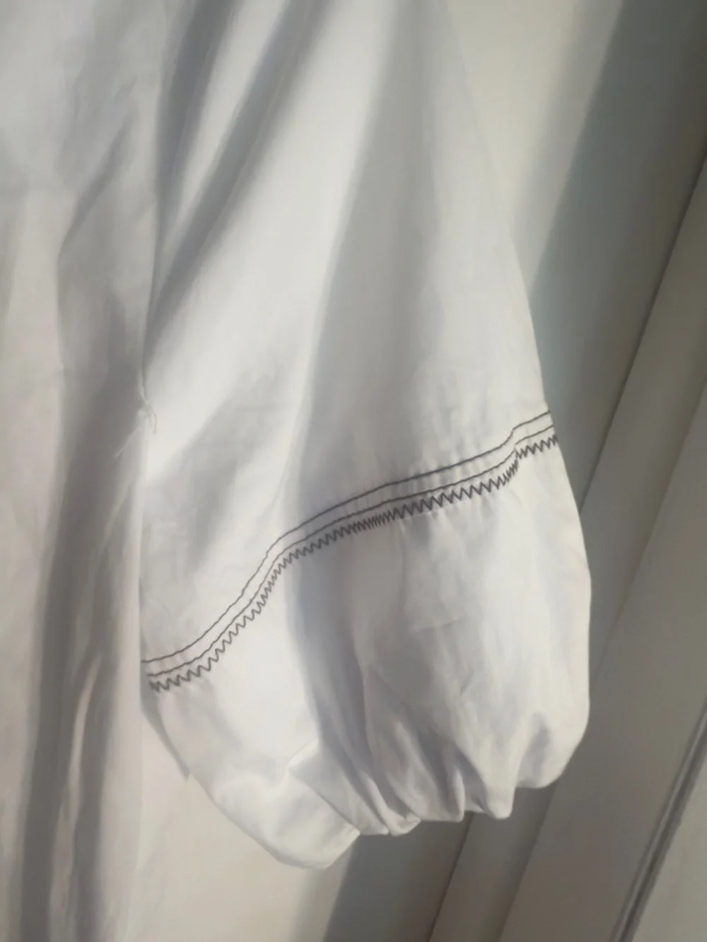Zara White Short Sleeve Top with Contrast Stitching NWT
